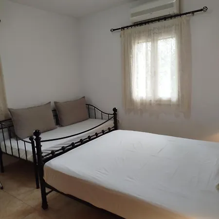 Eleana Aparthotel Skyros