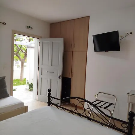Eleana Aparthotel Skyros